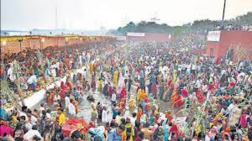Chhath Puja is celebrated at these famous places of Delhi