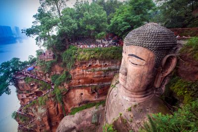 Visit Leshan Buddha to enlighten your fate
