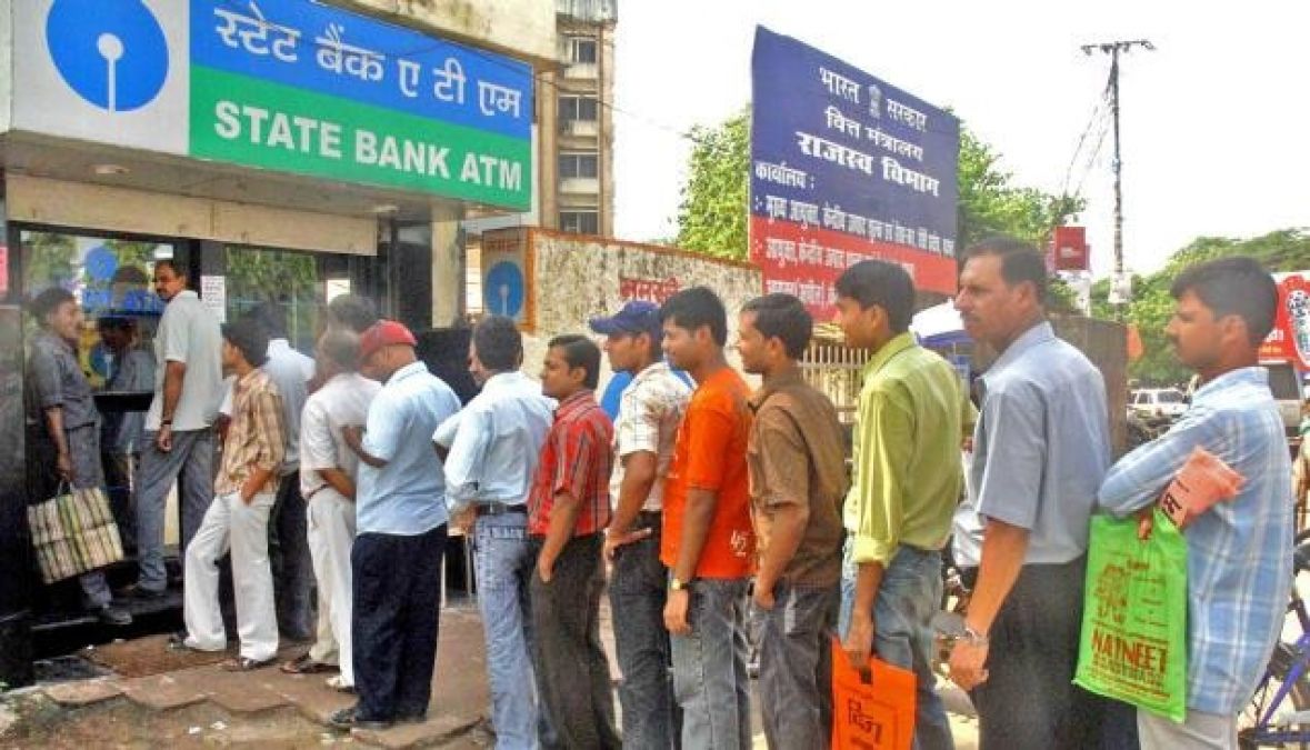 12 ਦਿਨਾਂ ਅੰਦਰ  ATM ਵਿੱਚੋਂ 800 ਕਰੋੜ ਰੁਪਏ ਦੀ ਨਿਕਾਸੀ