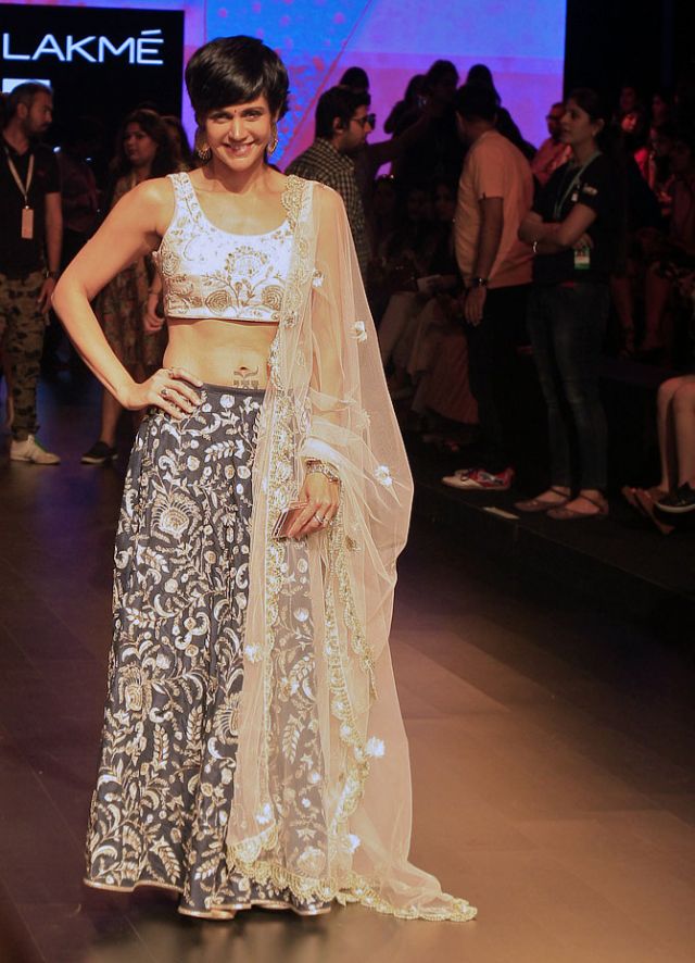 Take a look! Mandira, Sangeeta, Amrita at Lakme fashion week