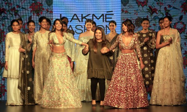 LFW 2016: Smoking HOT showstoppers