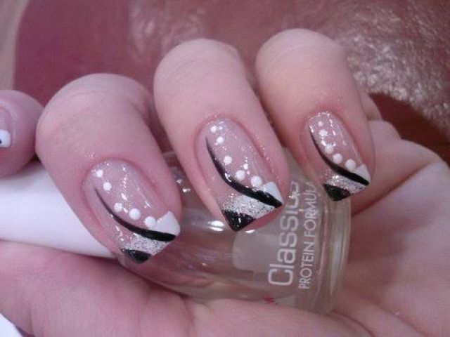 Decorate your nails with this amazing nail-arts styles