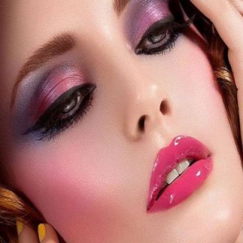 How to make your eye catchy with makeup ?