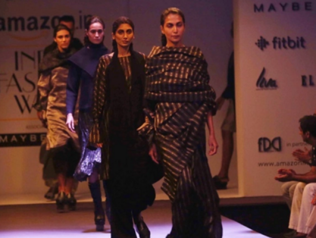 Amazon India Fashion Week : Day 1,Awesome start by Varun Bahl