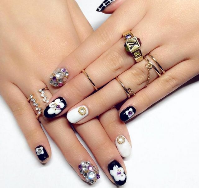 7 Stunning stone nail arts every girl must see and try!