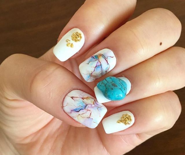 7 Stunning stone nail arts every girl must see and try!