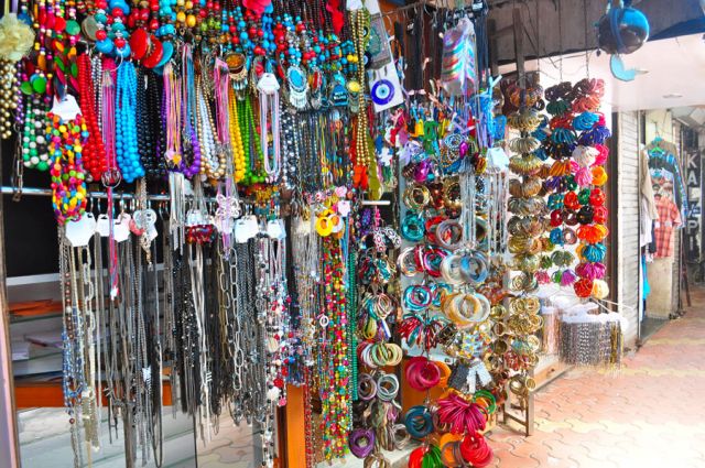 Best Places to visit for fashion shopping in Mumbai!