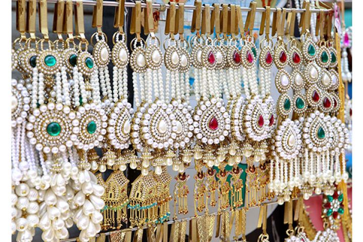 Best Places to visit for fashion shopping in Mumbai!