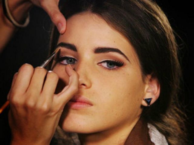 3 tips to have trendy 'thick eyebrows' !