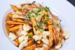 Quick and easy way to make Canadian Poutine !