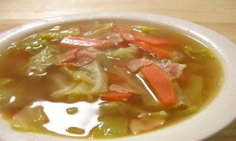 यदि आज सूप बनाने का मूड है तो ट्राय करे कैबेज सूप