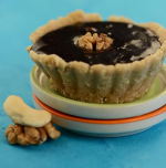 Esay and fast way to make-Akhrot Choco Tarts