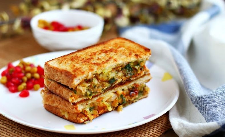 Perfect start for Saturday 'Chana Masala Toast Sandwich'