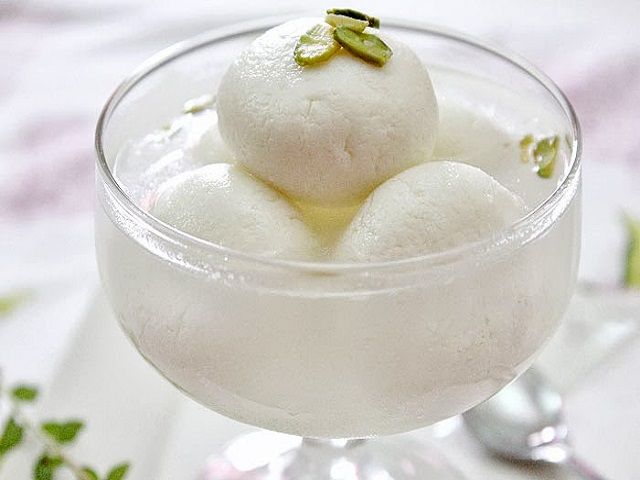 Know how to make Rasgulla at home