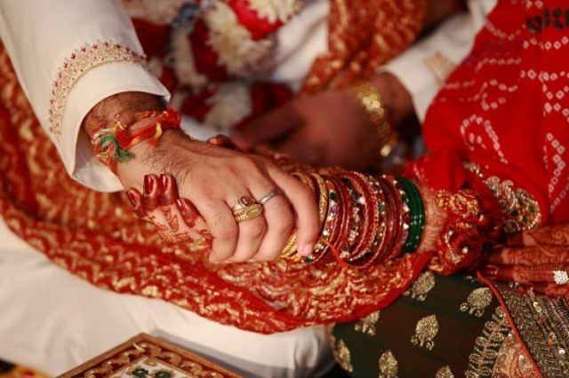 Single Indian 'Women' want to write their wedding vows !