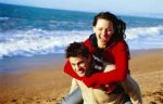 4 Things Which Happy Couples Do Differently !