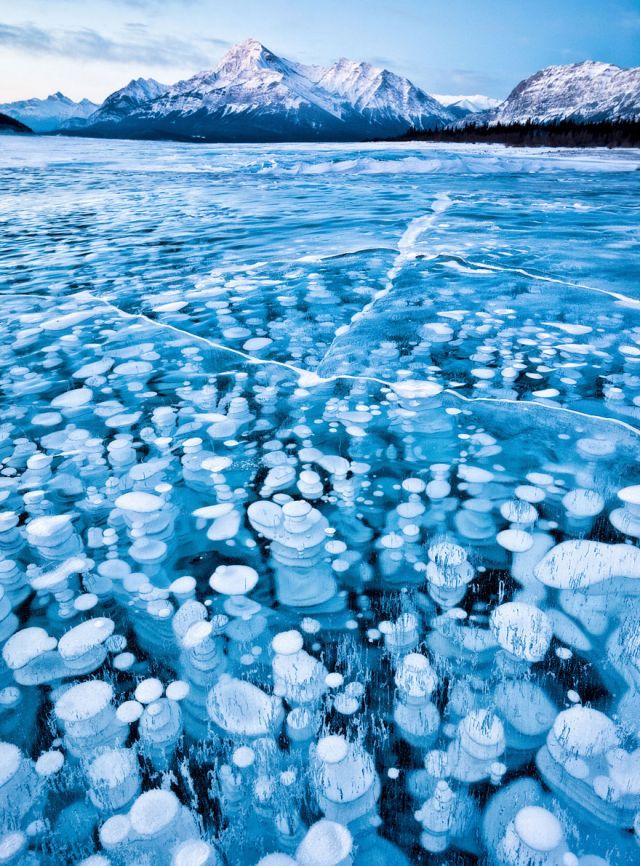 You’ll ever see;these pictures of frozen oceans,lakes and ponds