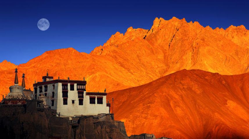 These pictures define the beauty of Ladakh !