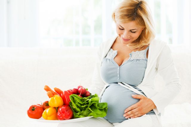 फर्टिलिटी आहार जो महिलाओं में प्रजनन क्षमता बढ़ाता है