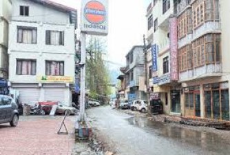 coronavirus: 60 tourists including two dozen foreigners stranded in parvati valley