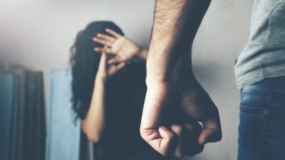 कोरोना : घरेलू हिंसा के मामले बढ़े, महिला आयोग ने बोली ये बात