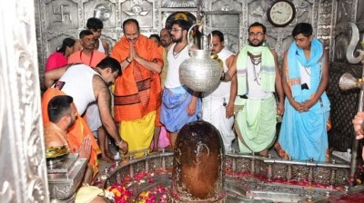महाकाल के दरबार में पहुंचे पंडित प्रदीप मिश्रा, कल से शुरू होगी शिव महापुराण
