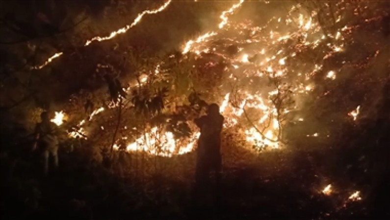 Uncontrollable Massive wildfire in Uttarakhand
