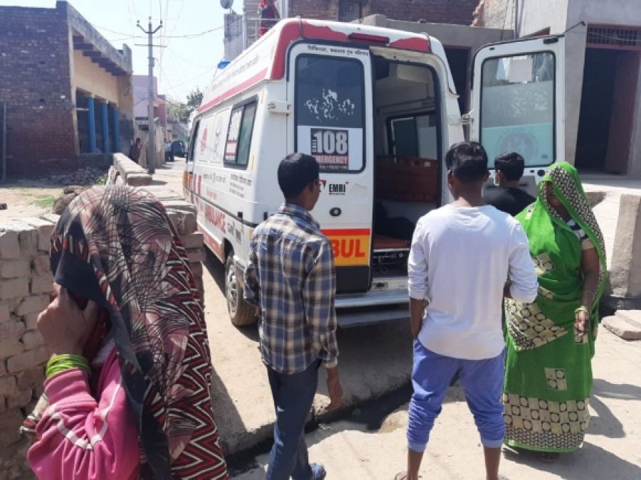 Ujjain: Woman dies into ambulance as ICU was locked