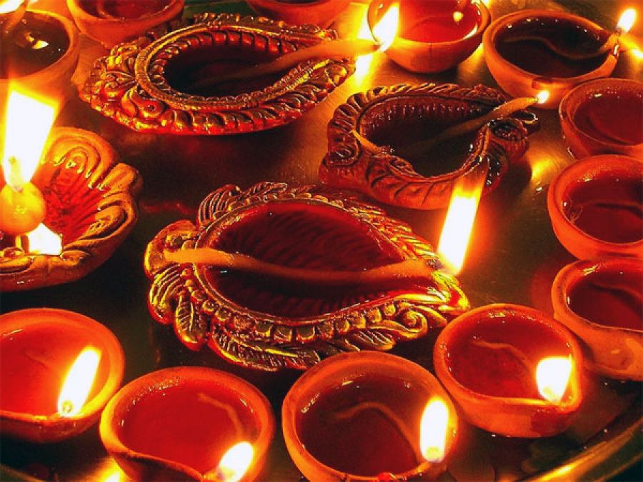 Pm Modi urges people to light diyas, know the science behind it