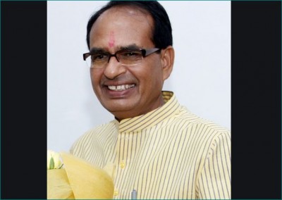 CM Shivraj did salutation on Makhanlal Chaturvedi's birth anniversary, see post