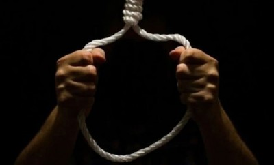 Kerala man hacks wife to death, hangs himself