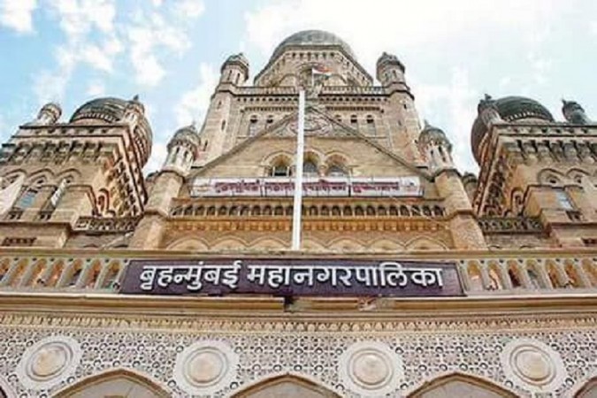 BMC put ban on entry of people in its office due to corona