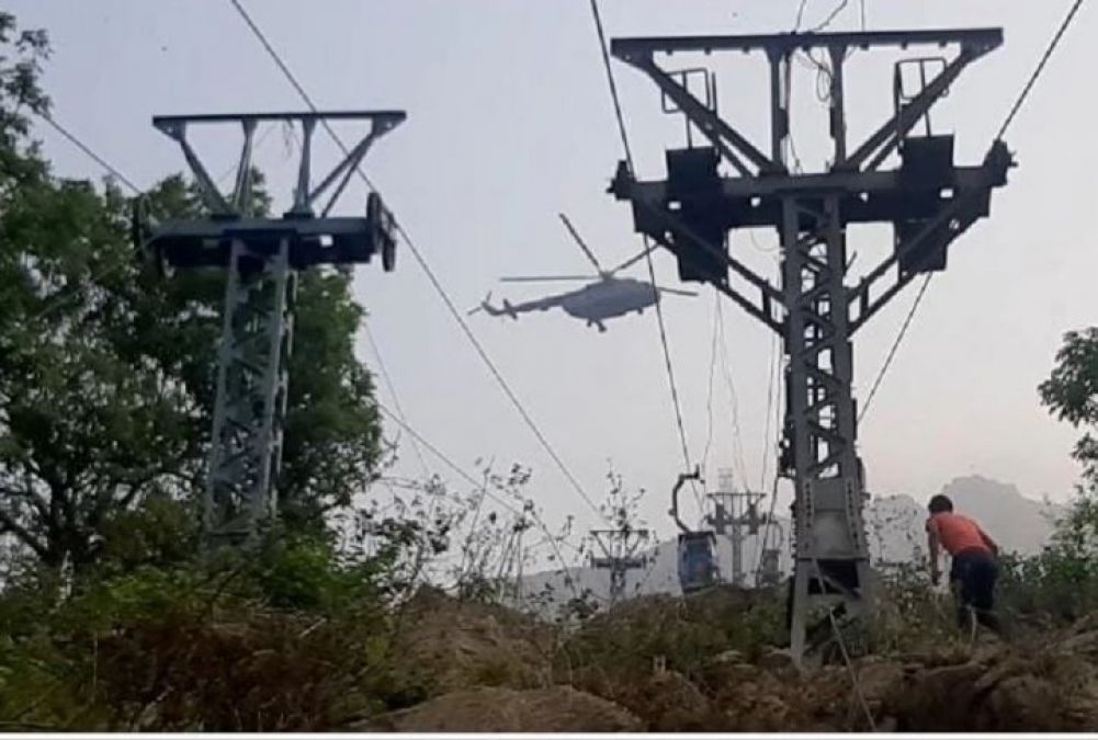 48 lives hanging in the air, food being delivered by drone, the soul will shudder to see these pictures of ropeway accident