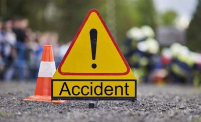 आगरा-जयपुर हाईवे पर बस और ट्रक की भिड़ंत, 4 महिलाओं की दुखद मौत, कई घायल