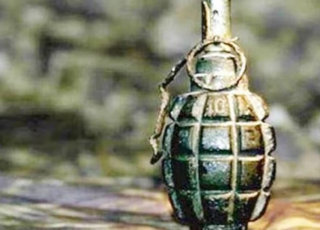 Youth arrested with 10 country-made hand grenades