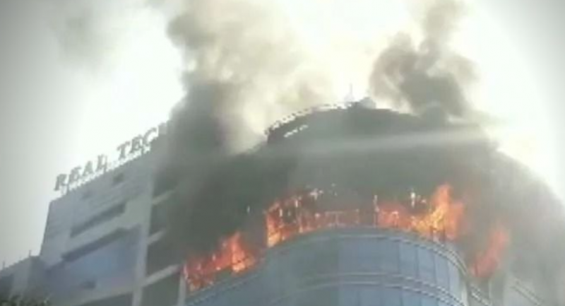 महाराष्ट्र: नवी मुंबई की इमारत में लगी आग, सब जलकर हुआ खाक
