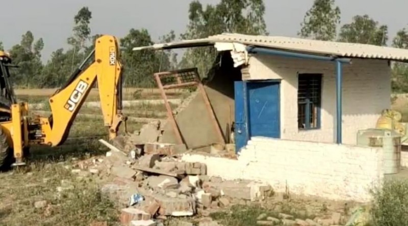 'Baba's' bulldozer running at full speed, 6 illegal colonies demolished in a single day