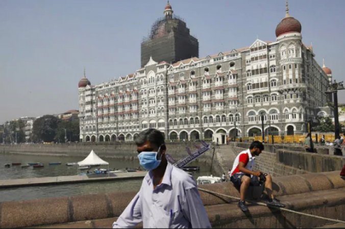 ताज होटल के 6 कर्मचारी निकले कोरोना पॉजिटिव, कराया गया एडमिट