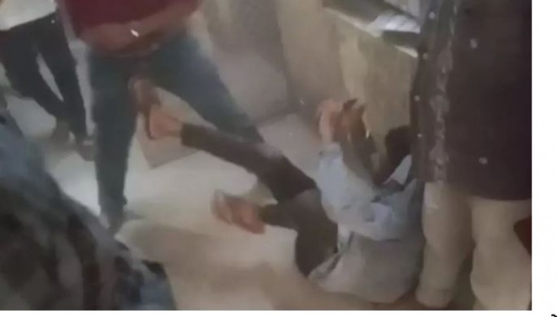 Tribal youth brutally beaten up by Janpad Panchayat CEO, video goes viral
