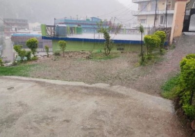 Uttarakhand : पहाड़ों पर तूफान बारिश और बर्फबारी के आसार