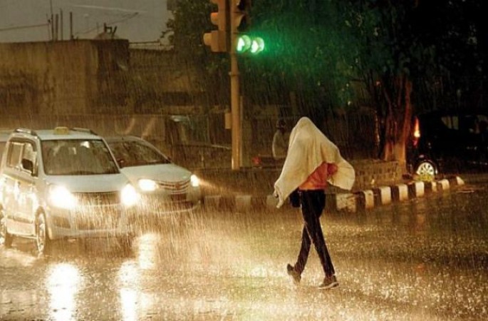Delhiites to get relief from heat soon, MET department predicts thunderstorm