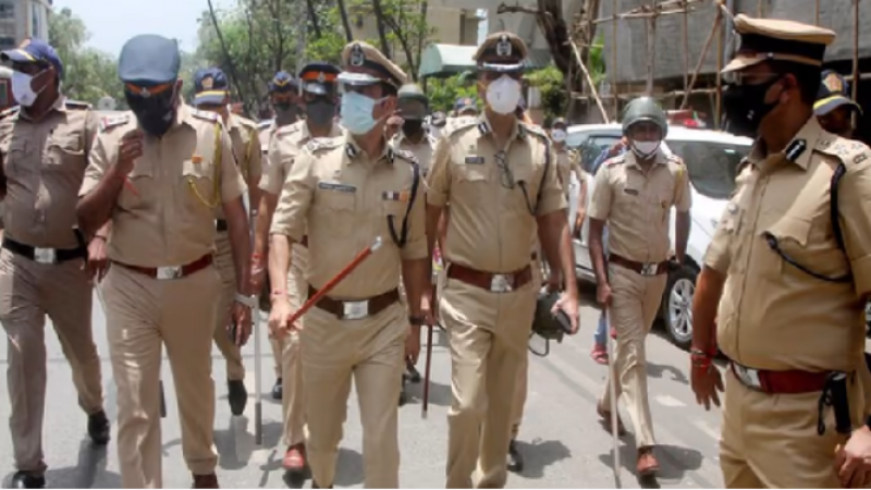 पहले दी हनुमान जन्मोत्सव पर जुलूस की अनुमति, फिर कर दी रद्द, एक्शन में आई पुलिस