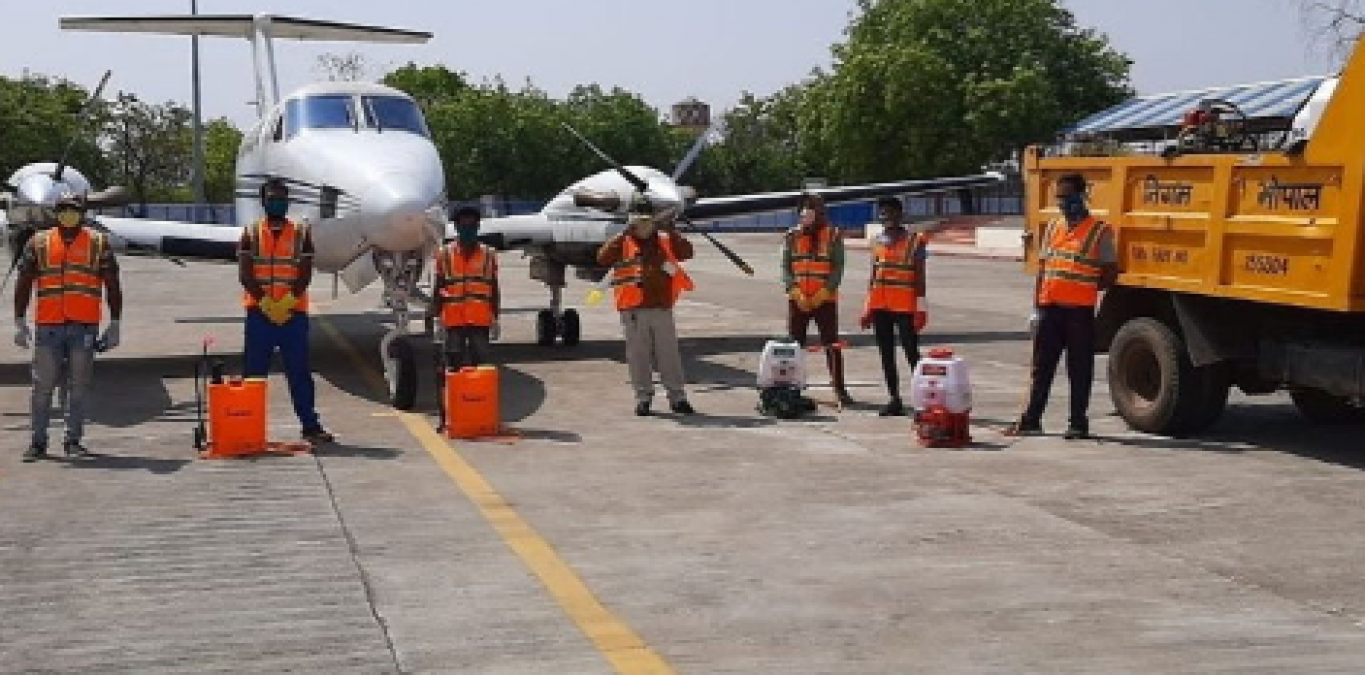 भोपाल में विशेष विमान से 1200 सैंपल जांच के लिए दिल्ली भेजे गए