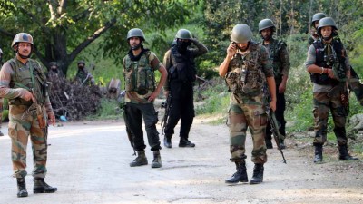 दक्षिण कश्मीर में सुरक्षाबलों की मुठभेड़, सेना ने दो आतंकी किए ढेर
