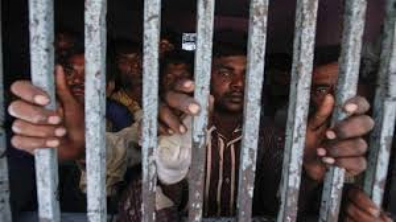 Jalpaiguri jail inmates attack officials with stones to get bail amidst corona scare
