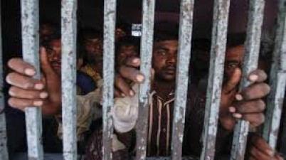 Jalpaiguri jail inmates attack officials with stones to get bail amidst corona scare