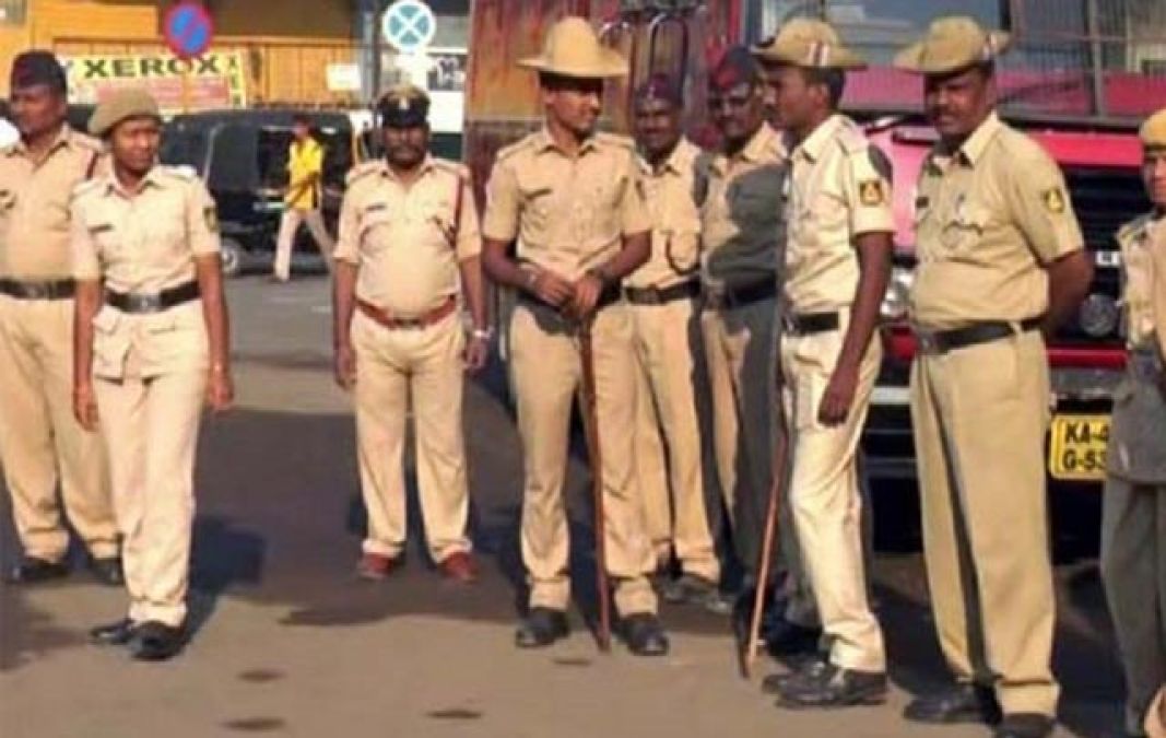 Police takes action in Kalaburagi City, seized 4,200 vehicles