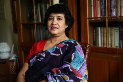 लॉकडाउन: मौलाना के जनाज़े में उमड़े हज़ारों लोग, तस्लीमा नसरीन ने सरकार को कहा 'बेवक़ूफ़'