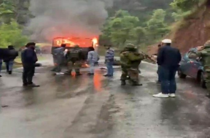 भारतीय सेना की गाड़ी में लगी आग, 4 जवान शहीद