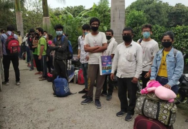 Health test conducted after students reaches Uttarakhand from Kota